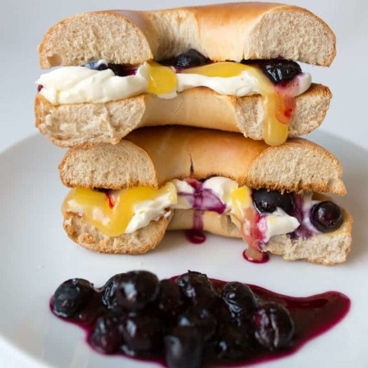Blueberry Lemon Cheesecake Bagel - day 3 of my five day 'Sweet Toasties' series to brighten up your holiday breakfast.
