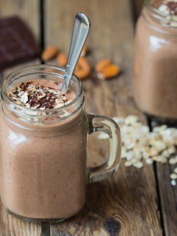 Oaty Chocolate hot smoothie - a quick and healthy hot smoothie for a cold day