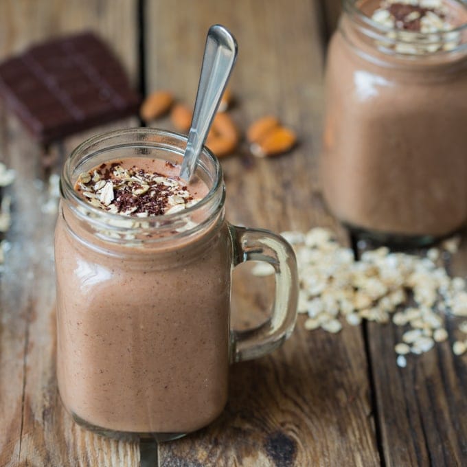 Oaty Chocolate hot smoothie - a quick and healthy hot smoothie for a cold d...