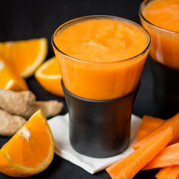 Orange, carrot and ginger HOT smoothie - a quick and healthy hot smoothie for a cold day.