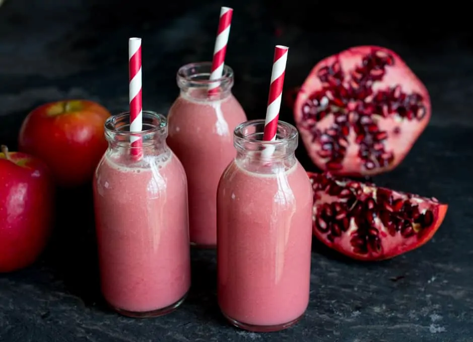 Apple, Elderflower & Pomegranate Hot Smoothie - A refreshing, healthy breakfast for a cold day.