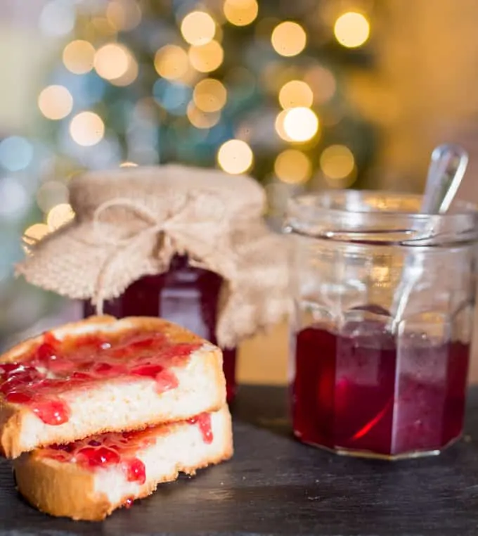 Mulled Cranberry Jelly - Christmas Flavours on Toast!