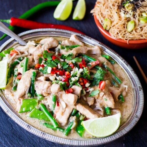 Peanut pork - Tender pork with lots of fresh veg, cooked in an easy, homemade Thai sauce.