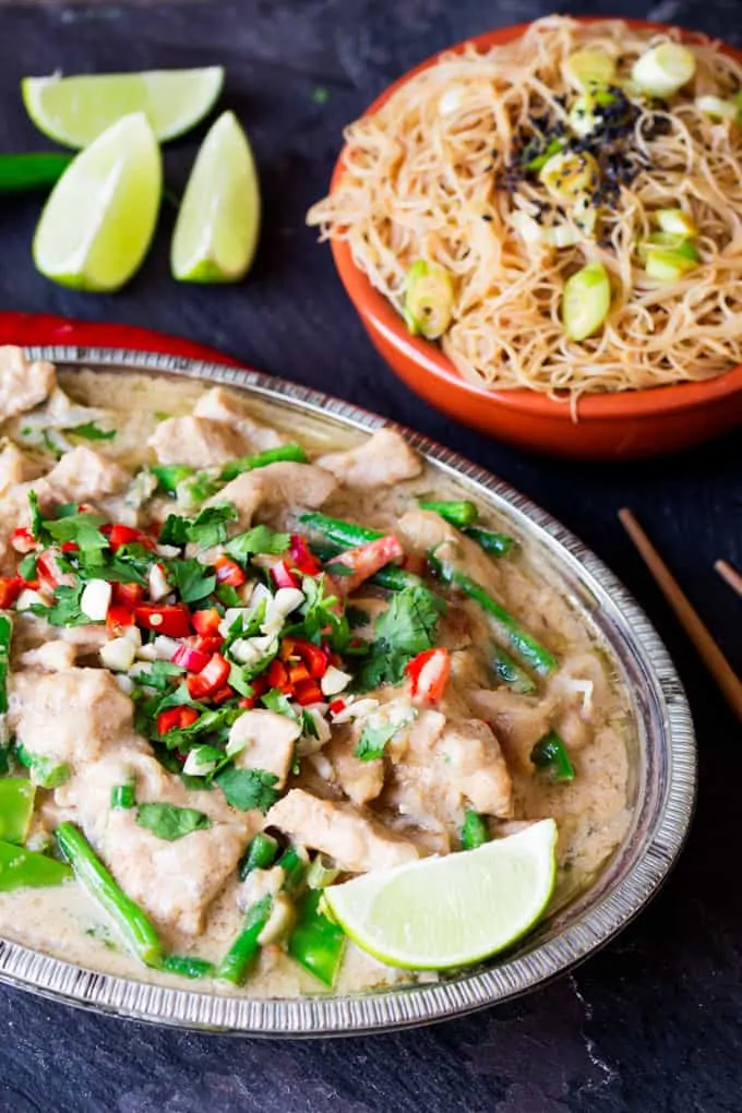 Peanut pork - Tender pork with lots of fresh veg, cooked in an easy, homemade Thai sauce. 