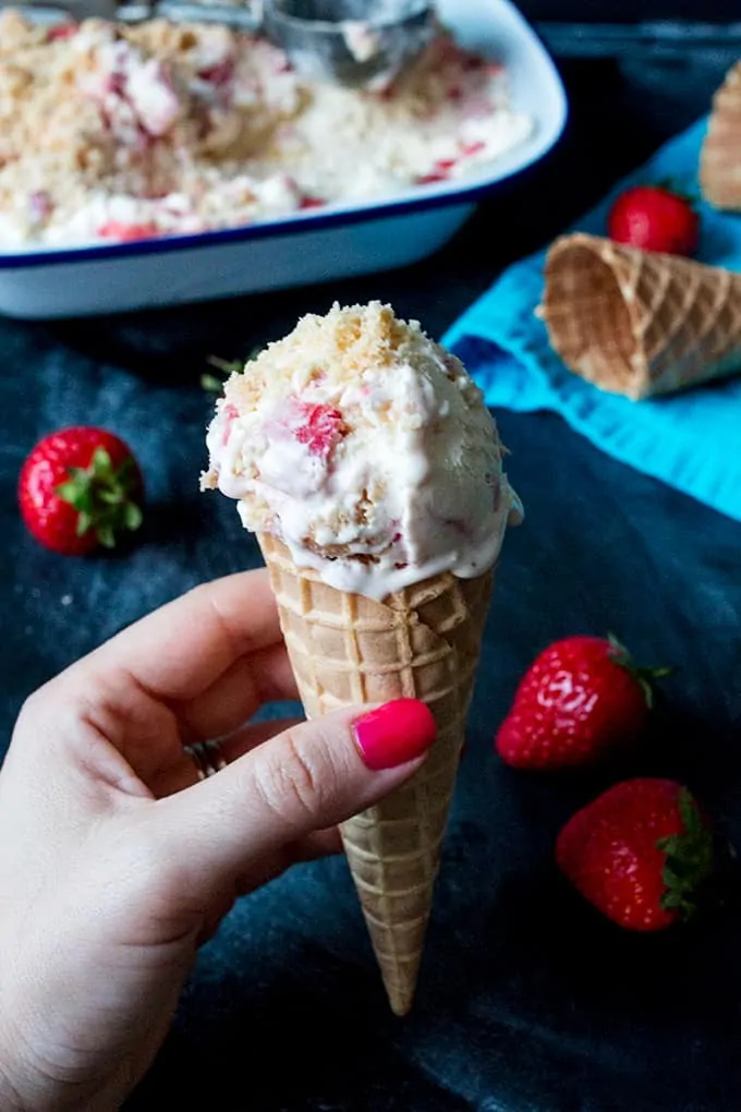 No-churn, strawberry shortbread ice cream - decadently creamy and delicious!