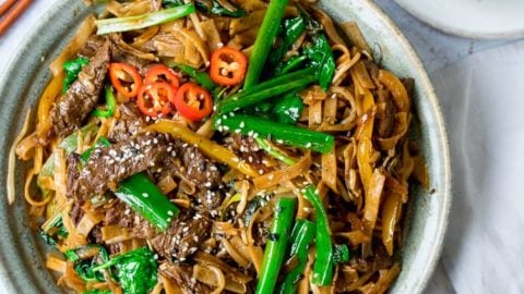 Easy Beef Chow Fun Recipe Nicky S Kitchen Sanctuary
