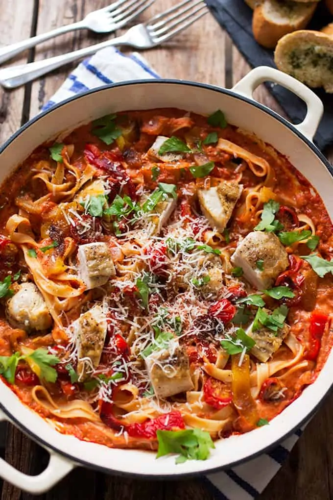 Add extra flavour to your pasta dishes by scorching some tomatoes and peppers under the grill. Mix into a creamy-tomato sauce with tagliatelle and chicken for a dinner that's less than 470 calories!