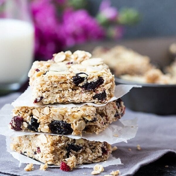 These easy no-bake granola bars come together in minutes and the almond-y berry bakewell flavour is so addictive!