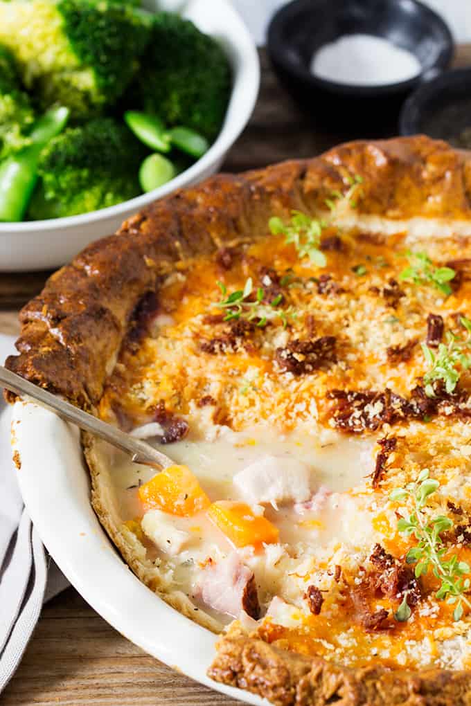 Chicken and Ham Pie with Cheesy Crumble Topping