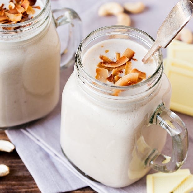 A touch of white chocolate with creamy cashews, coconut milk and a few other nutritious goodies make this a lovely, warming winter breakfast.