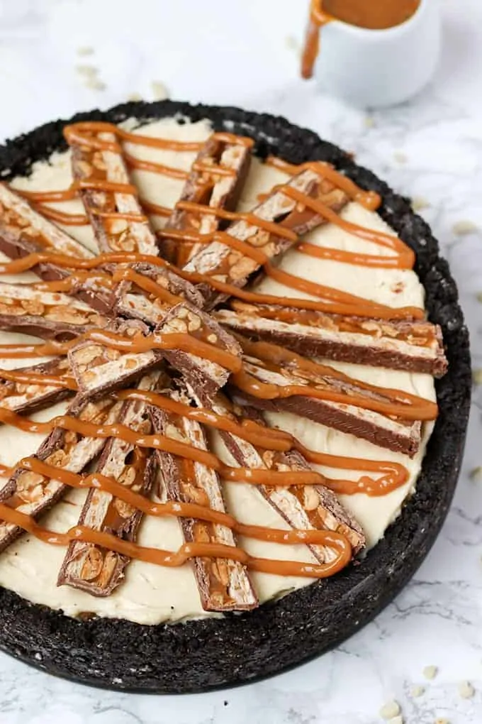 No-bake Peanut butter and Snickers cheesecake - so rich and creamy!