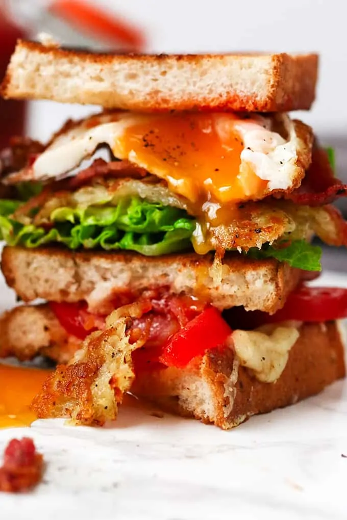 The Ultimate BLT with homemade hashbrown - this is breakfast and lunch in one meal!