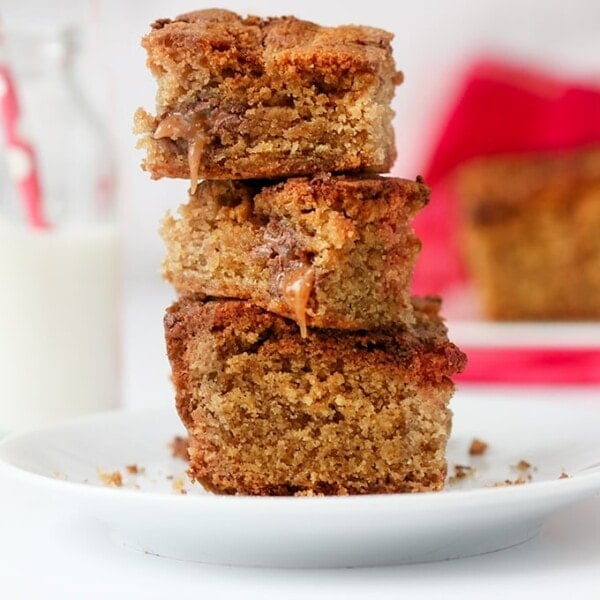 Completely indulgent, these chocolate caramel blondies with swirls of Nutella hit the spot like nothing else!