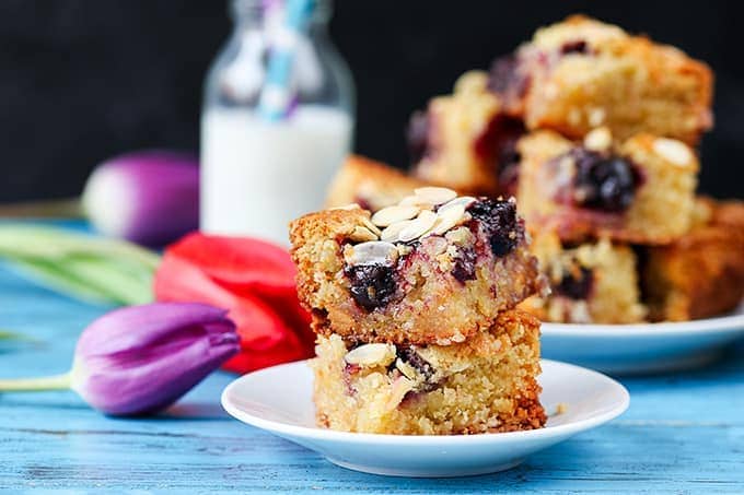 Deliciously moist blondies with all the those Cherry Bakewell flavours PLUS white chocolate!