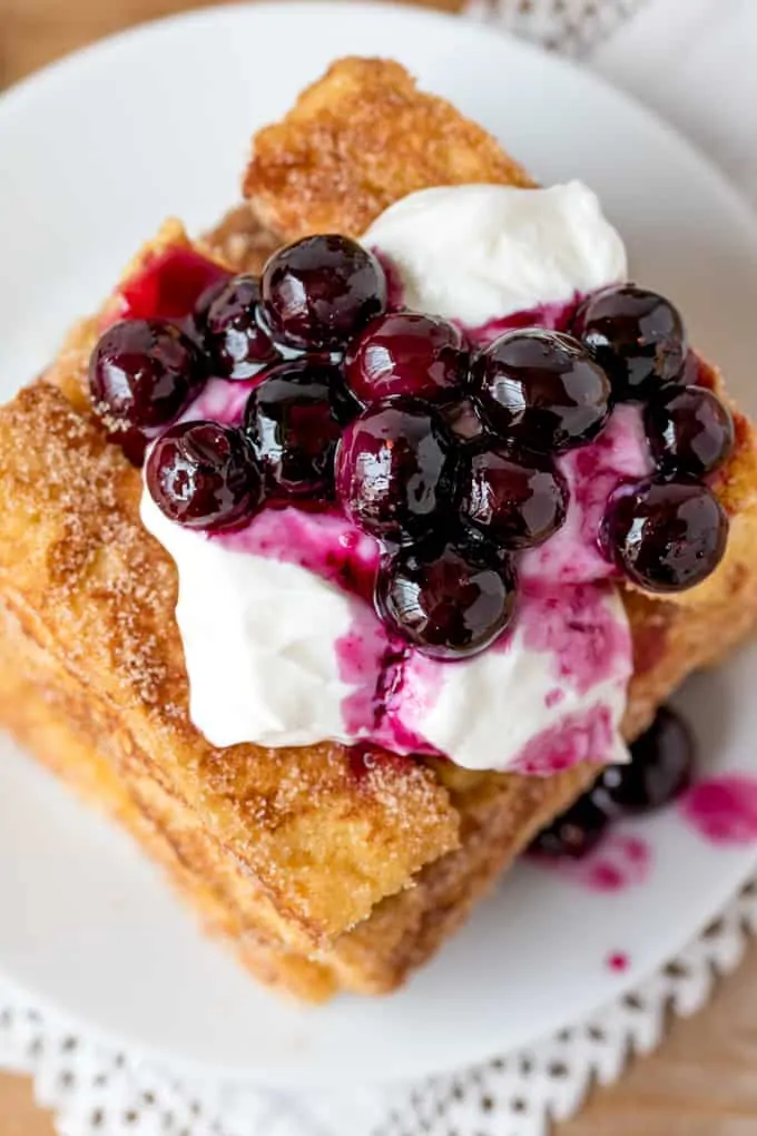 Sweet and crunchy, these cinnamon French toast fingers make a delicious Sunday breakfast.