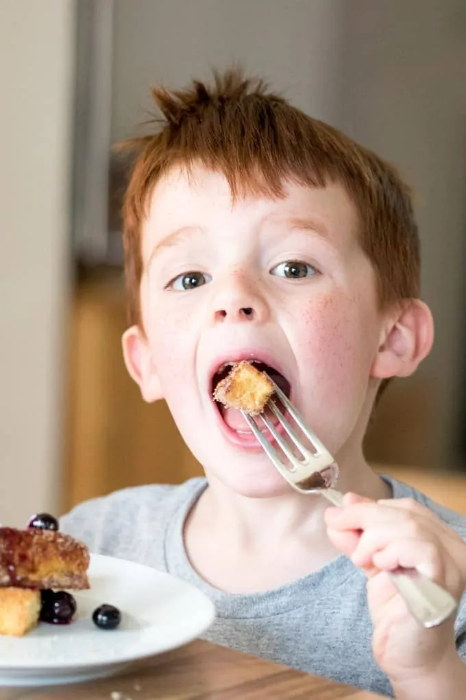 Sweet and crunchy, these cinnamon French toast fingers make a delicious Sunday breakfast.