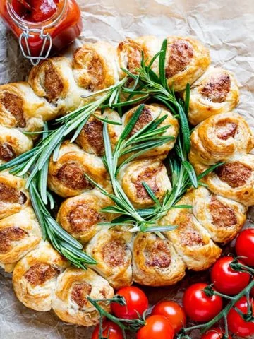 These 3 ingredient sausage rolls are so simple and quick to make. Perfect for parties, BBQs, buffets and picnics.