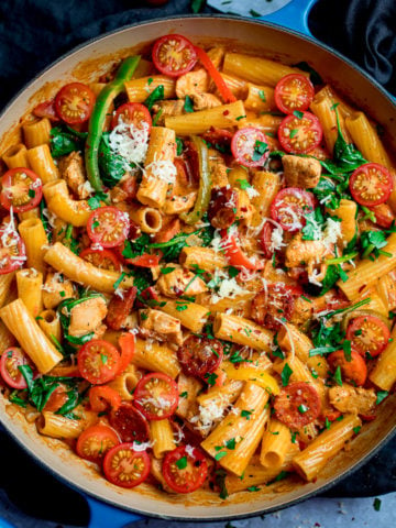This quick Cajun chicken one-pot is a winner for the family dinner table. Cajun spiced chicken in a creamy tomato sauce – with pasta and extra veg.