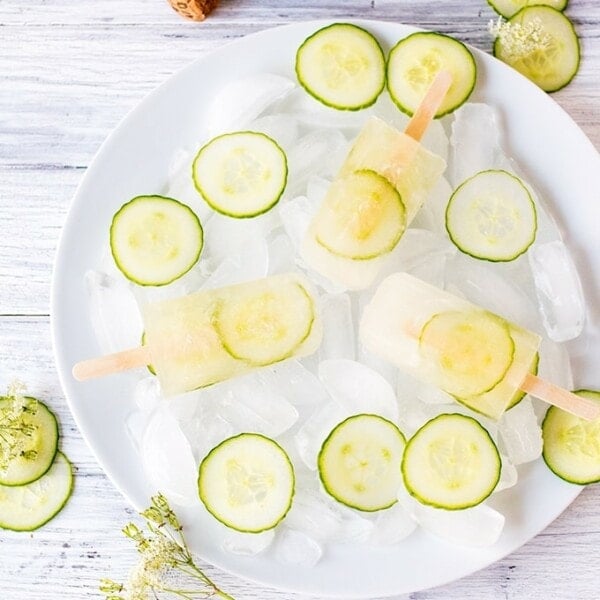 Prosecco and Elderflower popsicles - a refreshing summer ice lolly treat for adults! Perfect for BBQs and Parties!
