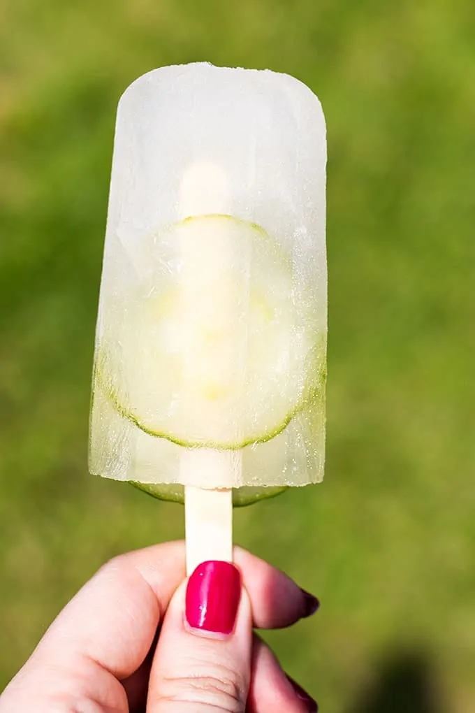 Prosecco and Elderflower popsicles - a refreshing summer ice lolly treat for adults! Perfect for BBQs and Parties!