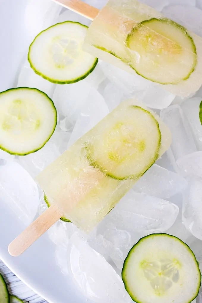 Prosecco and Elderflower popsicles - a refreshing summer ice lolly treat for adults! Perfect for BBQs and Parties!