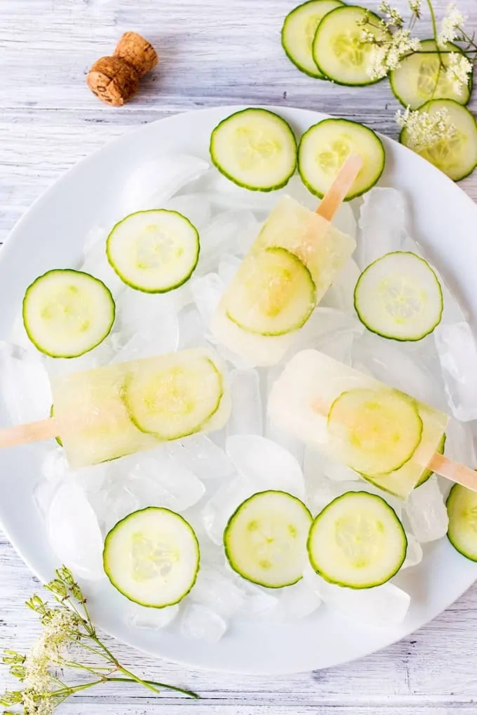 Prosecco and Elderflower popsicles - a refreshing summer ice lolly treat for adults! Perfect for BBQs and Parties!