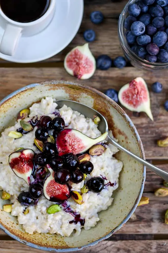 Brown Rice Porridge with figs, blueberries and pistachios. A healthy breakfast that's a little bit different. I thought it would taste weird, but it's really good!