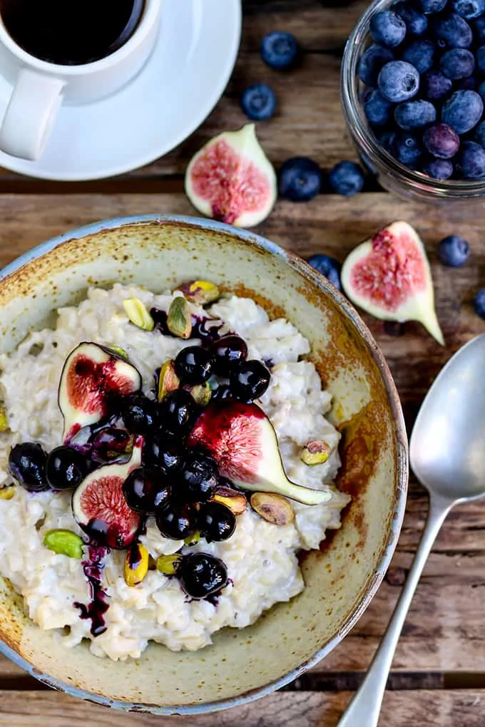 Brown Rice Porridge with figs, blueberries and pistachios. A healthy breakfast that's a little bit different. I thought it would taste weird, but it's really good!
