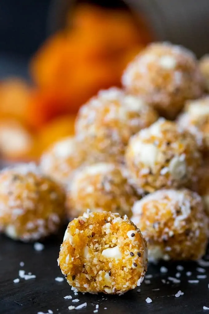 Cashew Apricot White Chocolate Energy Balls - A healthier way to combat that afternoon energy dip!