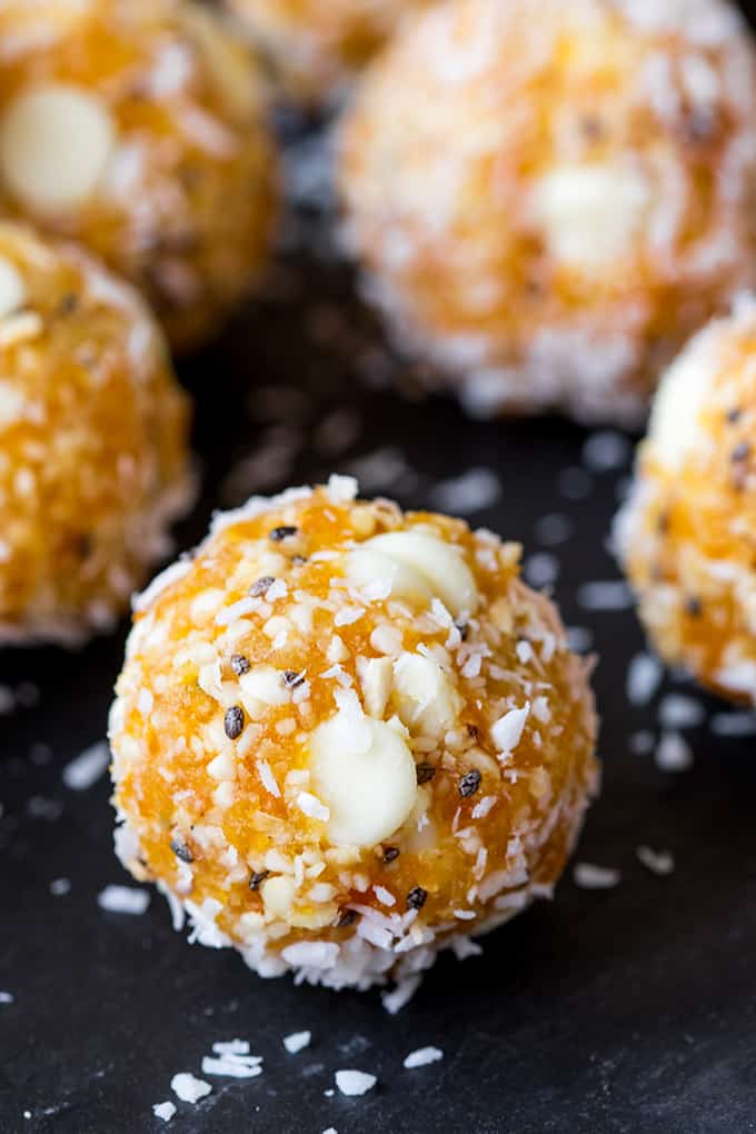 Cashew Apricot White Chocolate Energy Balls - A healthier way to combat that afternoon energy dip!