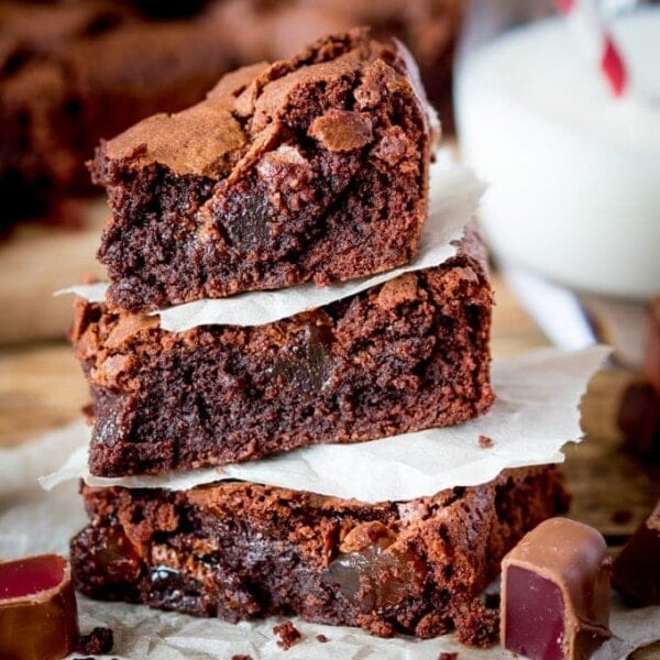 Turkish Delight Brownies - squidgy chocolate brownies with a crisp, meringue-like top, stuffed with chunks of chocolate-covered Turkish delight.