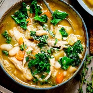 Tuscan Style Chicken Soup - a hearty soup with veggies and beans to warm up your belly!