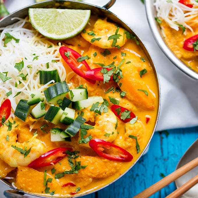 Prawn and Mango Curry Noodle Bowl - Nicky's Kitchen Sanctuary