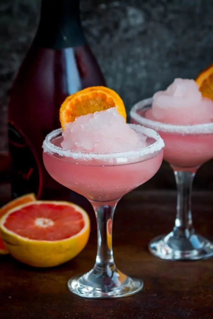 Frozen Pink Grapefruit Prosecco Cocktail - A pretty, cooling drink to kick off Spring! It's like a slush puppie for grown ups...