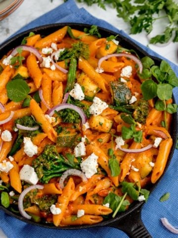 One-Pot Cheese and Tomato Pasta with Spring Vegetables and creamy feta - a fab Meat-free Monday meal!