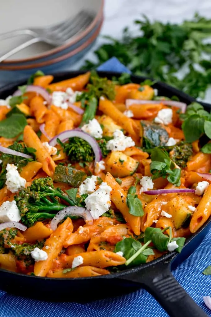 One-Pot Cheese and Tomato Pasta with Spring Vegetables and creamy feta - a fab Meat-free Monday meal!