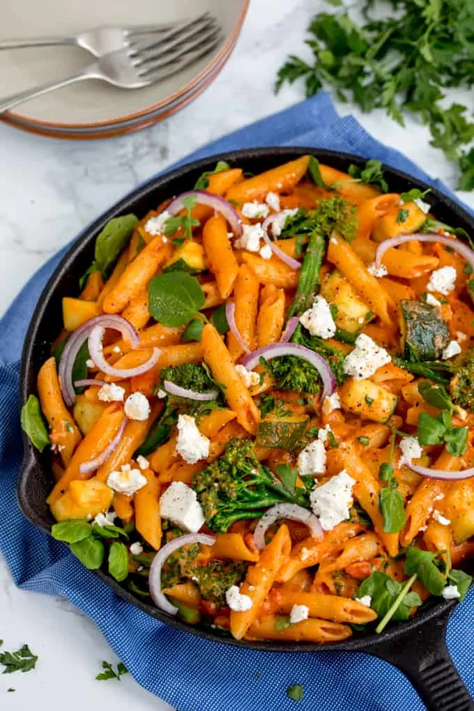 One-Pot Cheese and Tomato Pasta with Spring Vegetables and creamy feta - a fab Meat-free Monday meal!