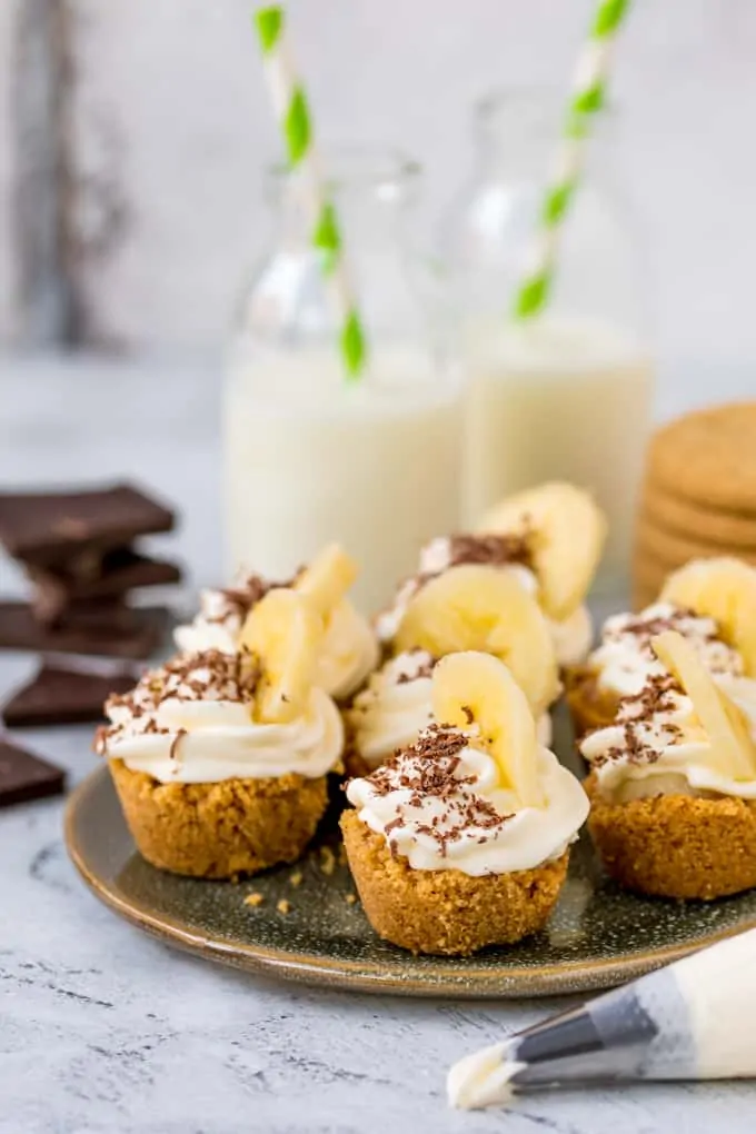 These little Salted Caramel Banoffee Bites are totally moreish! Serve as an appetiser, dessert or a bite-size treat for the kids! Easily made gluten free.