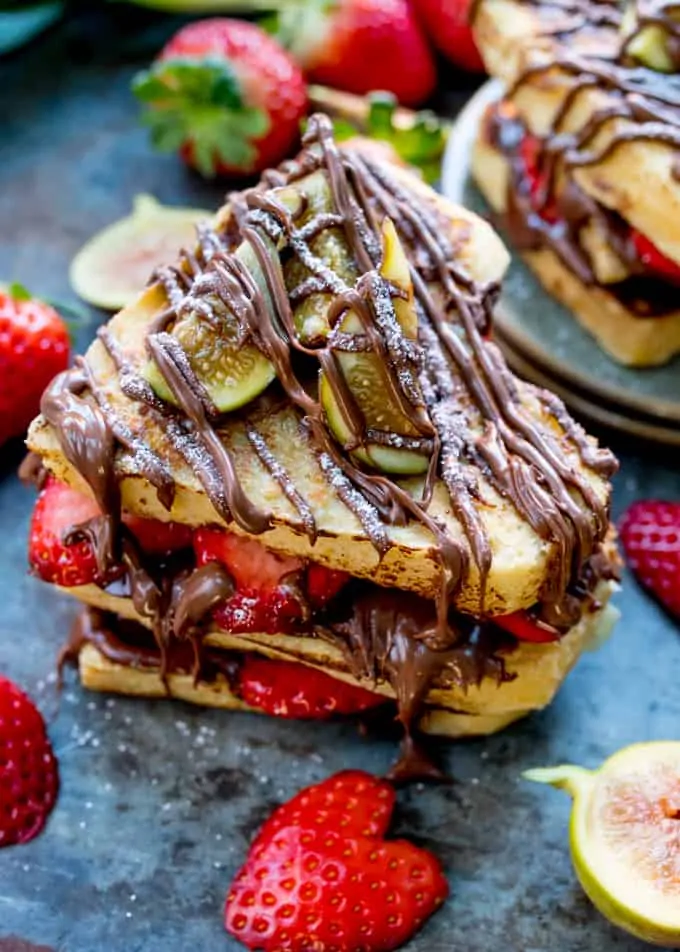 Valentines Nutella French Toast Hearts