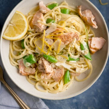 https://www.kitchensanctuary.com/wp-content/uploads/2018/03/Salmon-with-Creamy-Lemon-Spaghetti-square-FS-27-360x360.webp