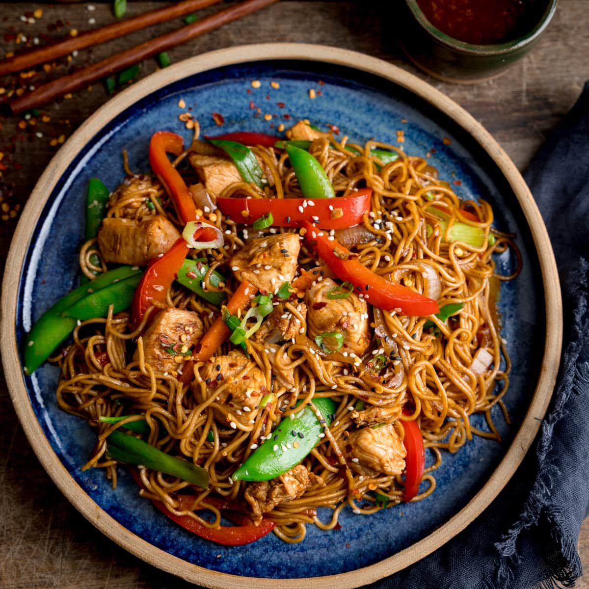 Easy Chicken Lo Mein - Nicky's Kitchen Sanctuary