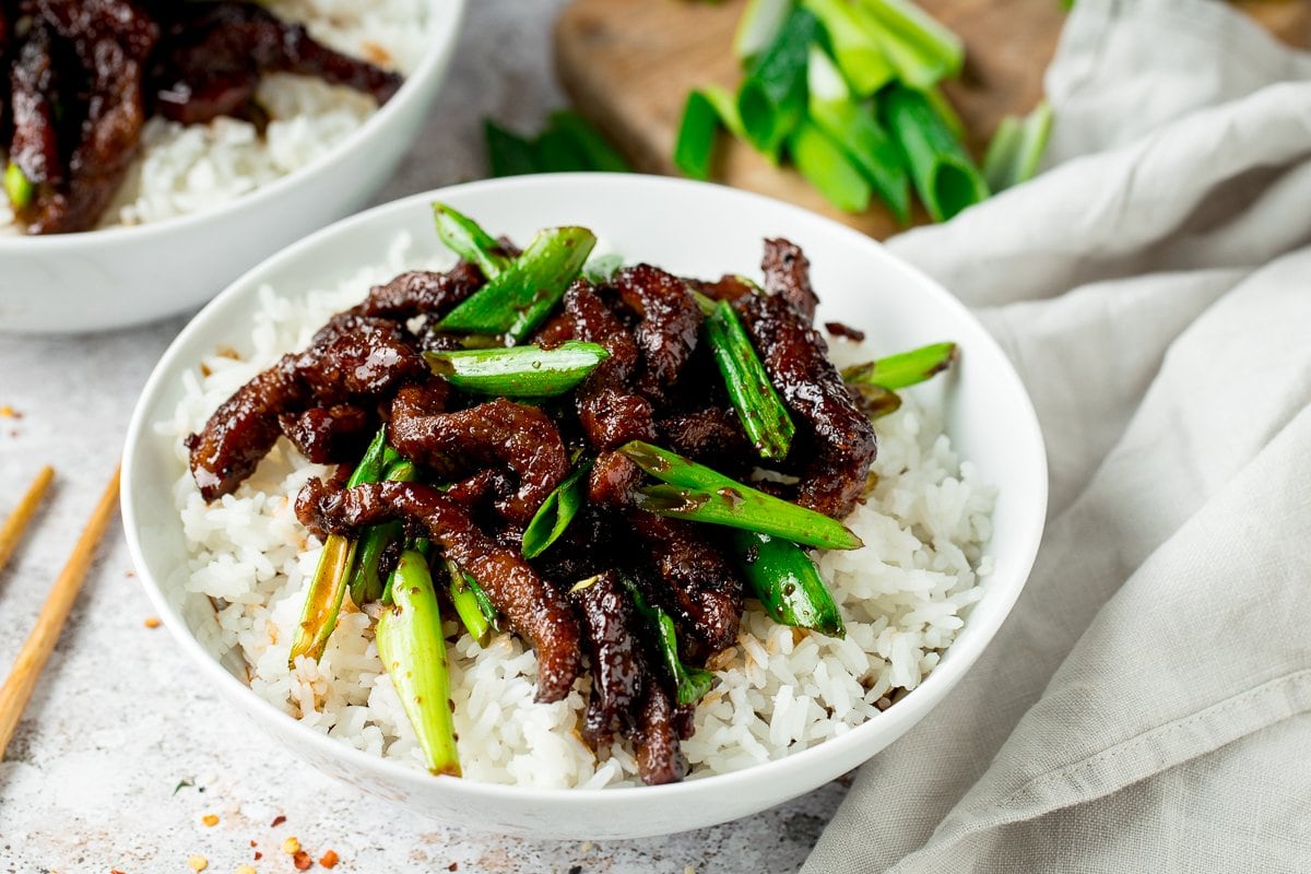 Easy Mongolian Beef Recipe - Nicky's Kitchen Sanctuary
