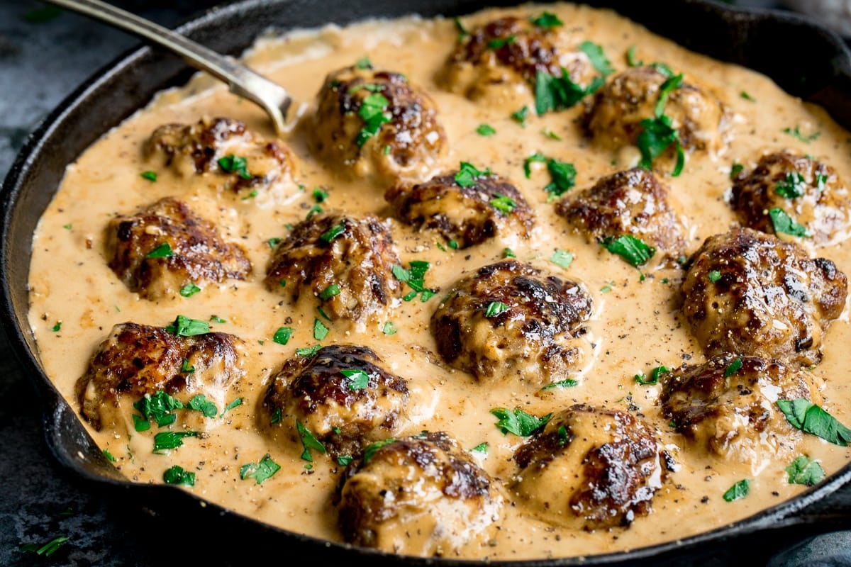 Swedish Meatballs Recipe [Juicy & Delicious] - Kitchen Sanctuary