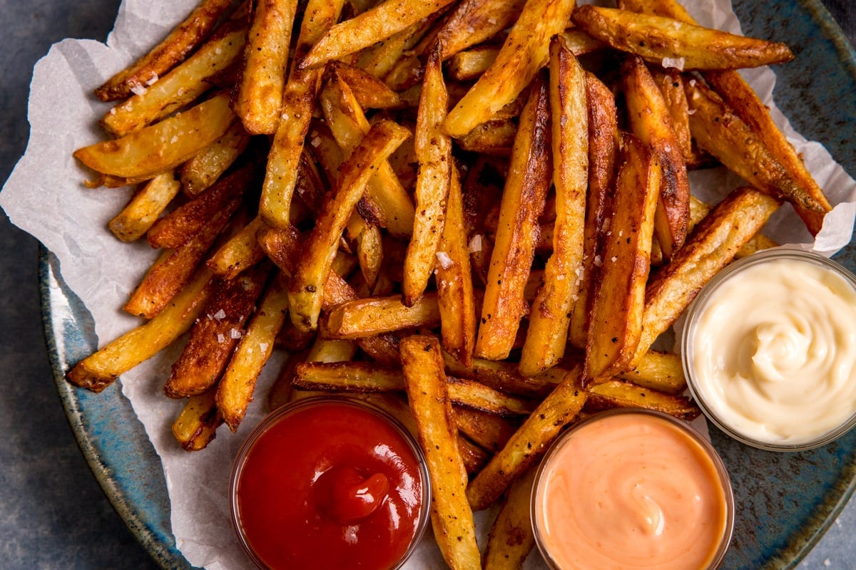 Baked Sweet Potato Chips Recipe (VIDEO) - A Spicy Perspective