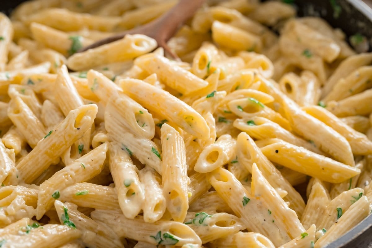 Quick Pasta Alla Gorgonzola - The Fiery Vegetarian