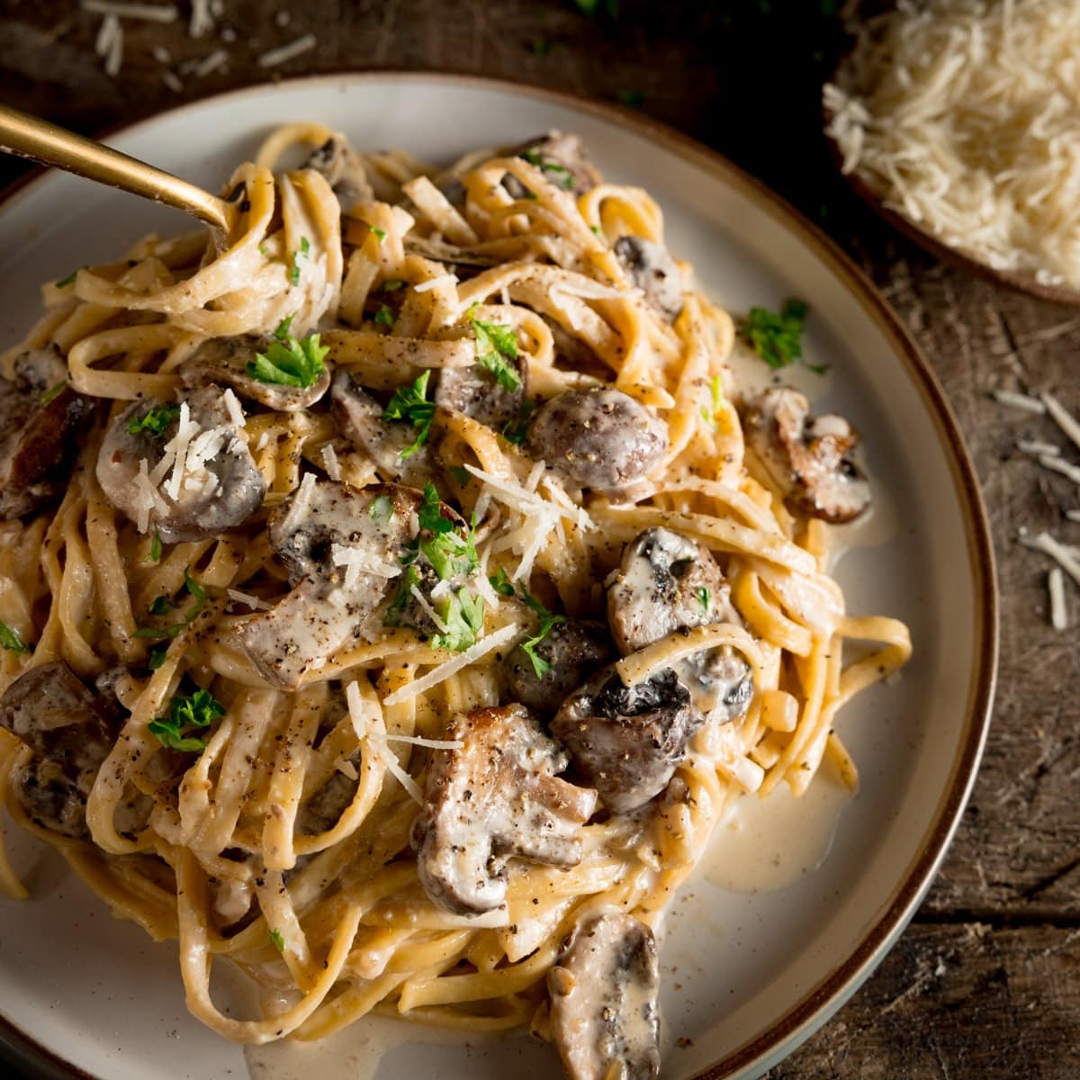 Creamy Mushroom Pasta - Nicky's Kitchen Sanctuary