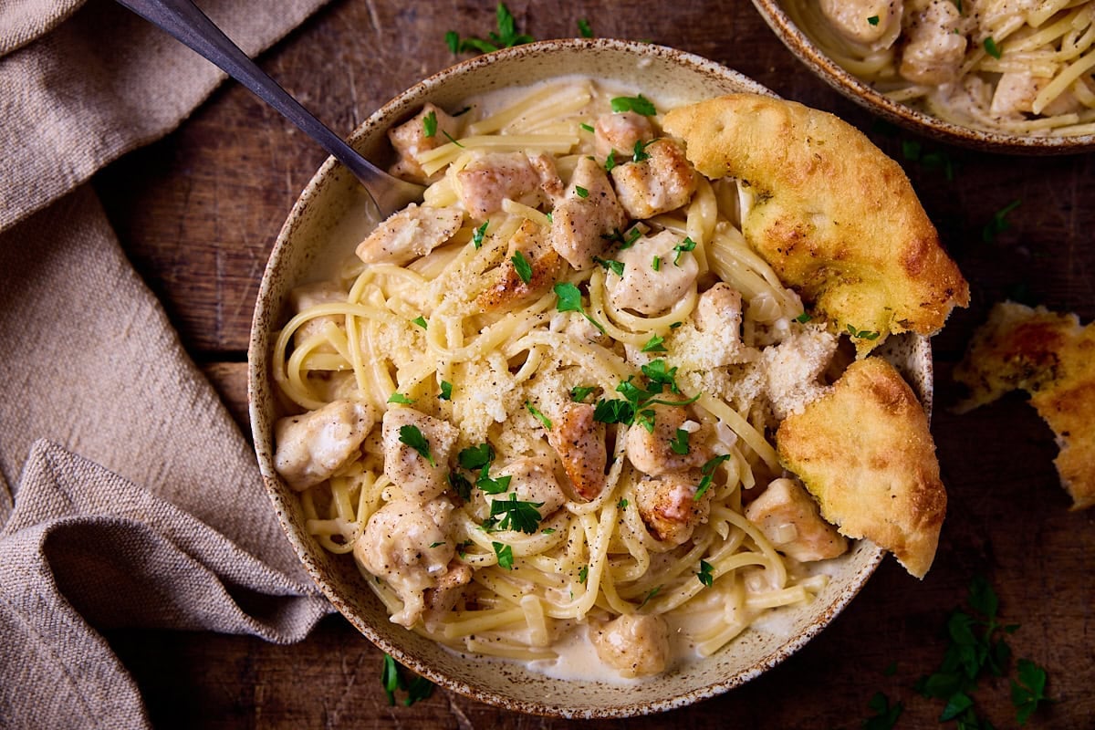 Garlic Parmesan Chicken Pasta [www.kitchensanctuary.com]